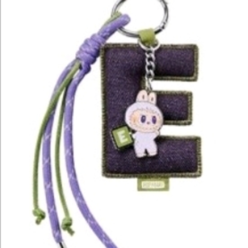 THE MONSTERS Pin For Love Labubu Keychain E